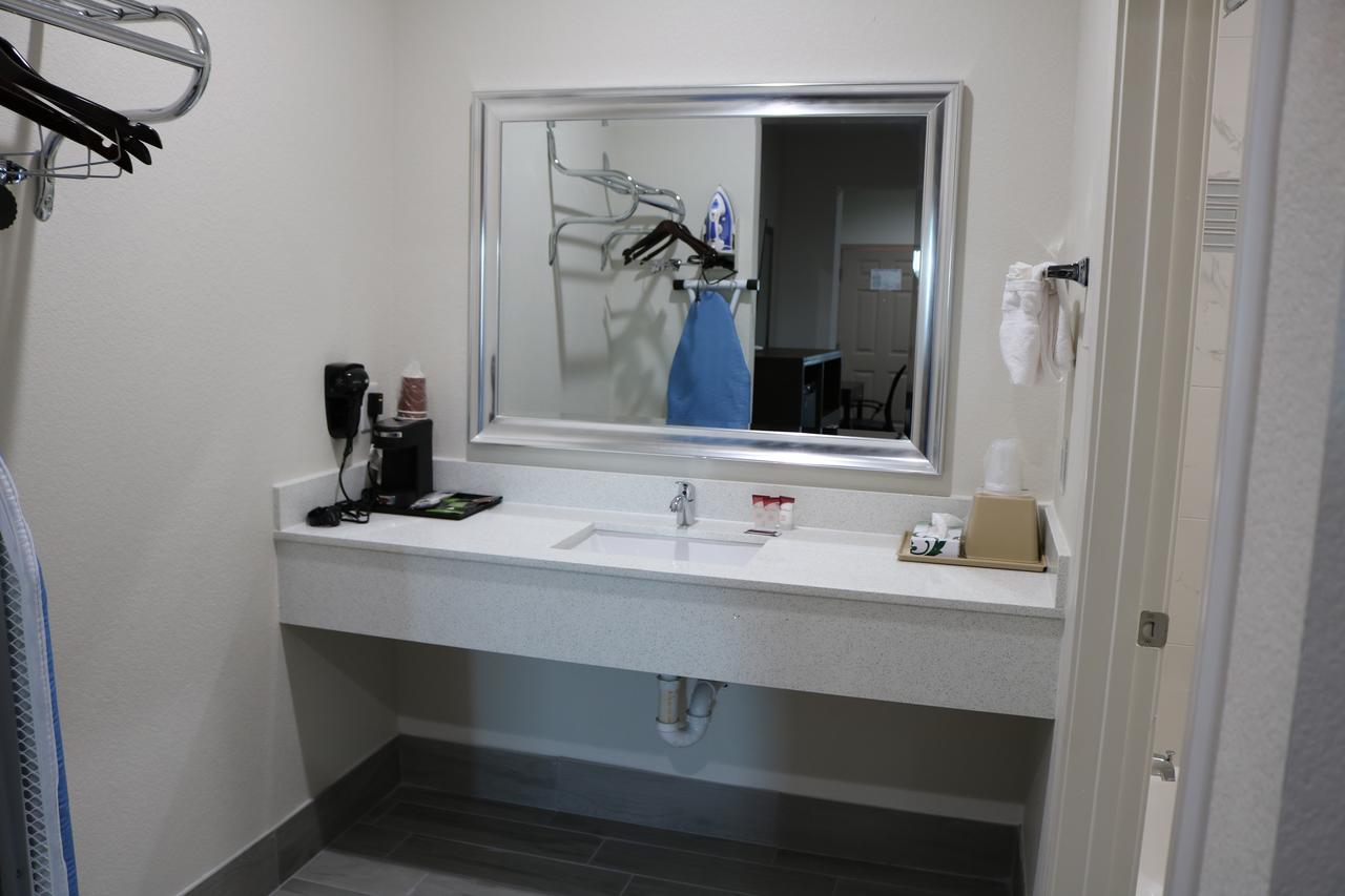 Scottish Inn & Suites - Iah Airport Humble Eksteriør billede